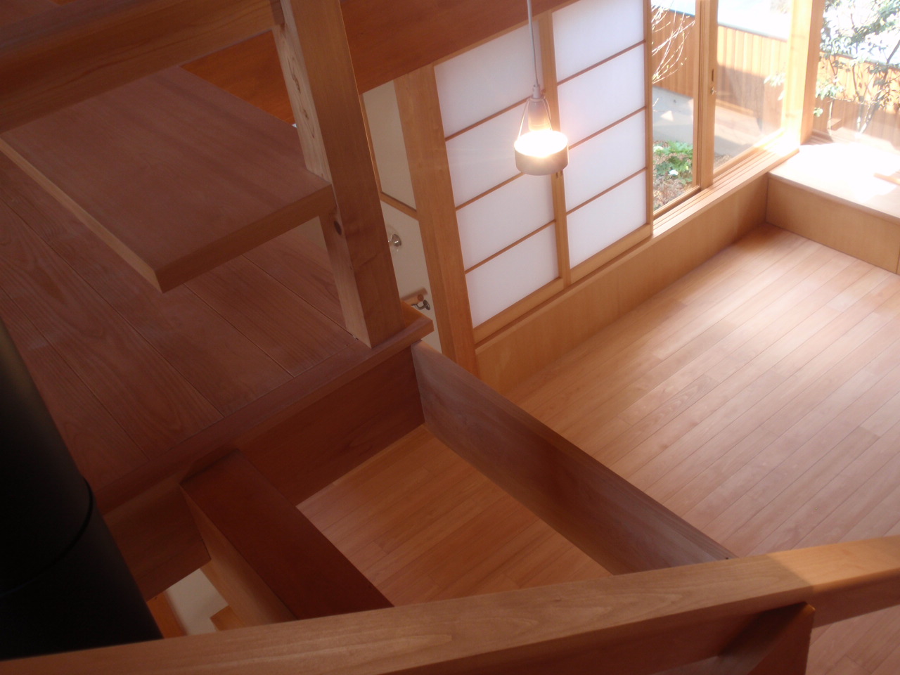 木の温もりで Create Your Stylish Space